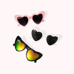 5 de lunettes de soleil personnalisées en forme de cœur pour la mariée et la demoiselle d'honneur pour la fête de mariage sur la plage