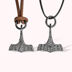 Collier Gravé Personnalisé avec Initiale Rune Pendentif en Forme de Mjöllnir Marteau de Thor Cadeau pour Homme Père Petit Ami