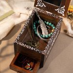 Boîte à bijoux vintage en bois personnalisée avec hibou majestueux, miroir et tiroir