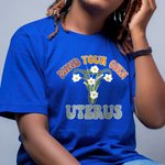 T-shirt Féministe Personnalisé avec Fleur de Naissance Utérus Vêtement avec Thème Mind Your Own Uterus Cadeau pour Femme