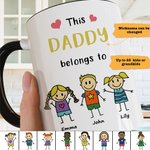 Mug Familial en Céramique Personnnalisé avec Dessin et Nom des Enfants Thème This Daddy Belongs To Cadeau Fête des Pères pour Homme