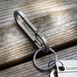 Anneau Porte-clés en Titane Personnalisé avec Gravure Accessoire Ultraléger Cadeau Fête des Pères pour Homme Amateur d'Alpinisme