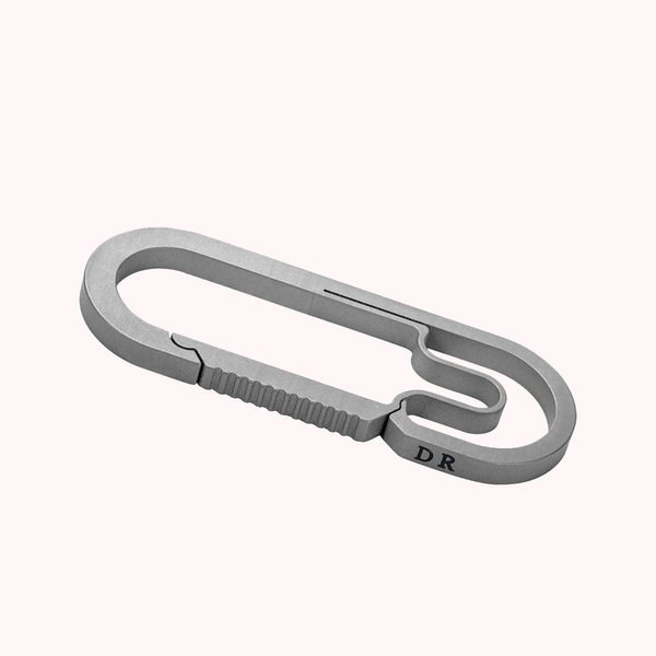 Anneau Porte-clés en Titane Personnalisé avec Gravure Accessoire Ultraléger Cadeau Fête des Pères pour Homme Amateur d'Alpinisme