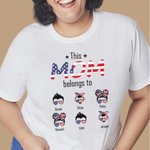 Personlig Denna mamma tillhör dessa barn T-Shirt Gåvor till amerikanska självständighetsdagen 4 juli