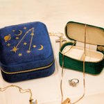 Spersonalizowane aksamitne etui na biżuterię Starry Night Constellation