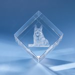 Cubo de cristal personalizado con foto grabada en 3D para regalar a un ser querido