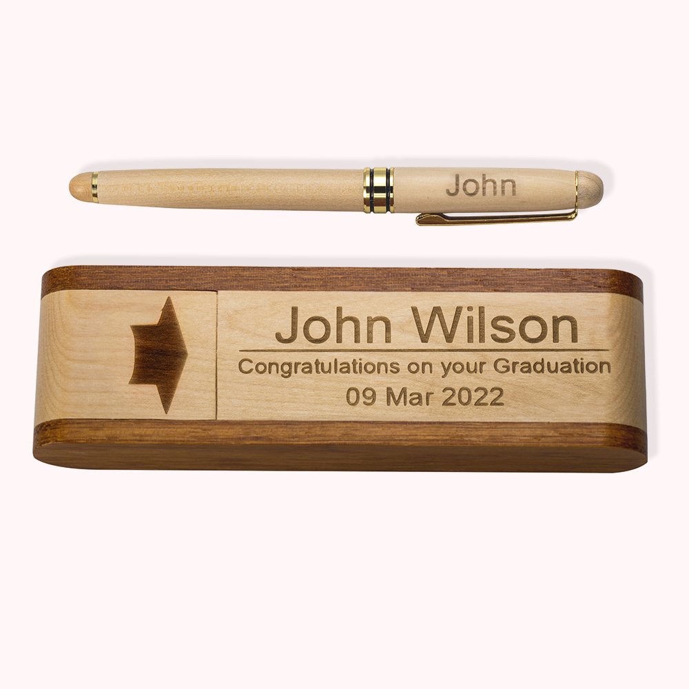 Personalisiertes Kugelschreiber & Etui Set aus Naturholz