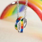 Collier pendentif double anneaux LGBT Pride Rainbow personnalisé