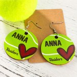Orecchini personalizzati con nome e numero per il giorno della partita per la mamma del giocatore.