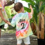 Maglietta di compleanno personalizzata tinta unita per bambina