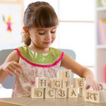 Bloques de letras de madera personalizados Letras grabadas florales Regalo de Baby Shower