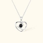 Collar personalizado con foto de corazón entrelazado en 100 idiomas