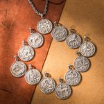 Collar personalizado de Constelaciones Vintage en relieve