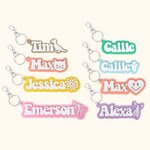 Llavero acrílico personalizado con nombre para mochila