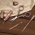 Kit d'Outils de Broderie Vintage Personnalisé avec Nom Cadeaux pour les Couturiers Tailleurs