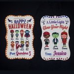 Set d'Étiquettes et de Batôns Lumineux Personnalisés avec 1-8 Dessins Enfants et Noms Cadeau Halloween Fête pour Enfants