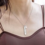 Collana di allarme medico di emergenza incisa personalizzata Regalo per amici di famiglia