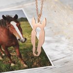 Collana personalizzata con ciondolo a forma di testa di cavallo Regalo di compleanno commemorativo per gli amanti dei cavalli