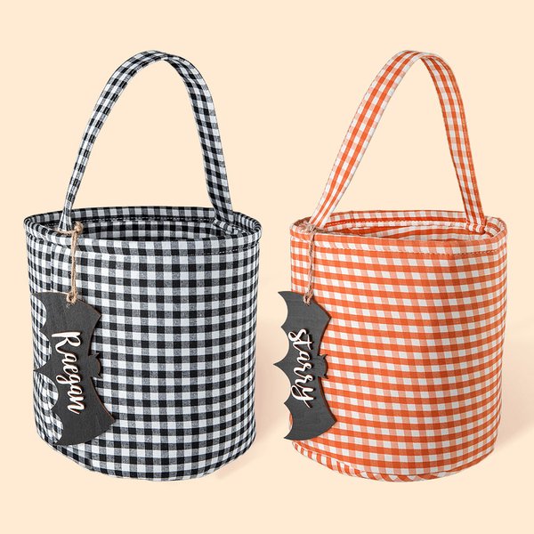Personalisierte Halloween Plaid Trick-or-Treat Tasche mit Holz Fledermaus Namensschild und Griff Halloween Geschenk für Kinder