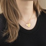 Collar personalizado de plata de ley con doble corazón y nombre grabado