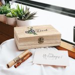 Boîte de Rangement en Bois Personnalisée avec Fleur de Naissance et Nom Cadeau pour Femme
