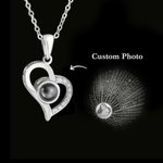 Collana personalizzata in argento sterling con proiezione di foto di cuori vuoti, con ti amo in 100 lingue Regalo di San Valentino per lei