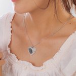 Collier avec Empreinte Digitale et Photo Personnalisés Collier Gravé en Coeur Cadeau de Souvenir d'Anniversaire pour Elle