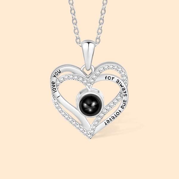 Collana personalizzata con proiezione di foto in 100 lingue e ciondolo a forma di cuore