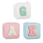 Personalisierte Initiale Lächelndes Gesicht Herz Chenille-Aufnäher Schmuckkästchen aus PU-Leder mit Reißverschluss Geburtstag Geschenk für Damen