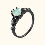 Henkilökohtainen Opal Claddagh Ring