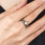 Henkilökohtainen Opal Claddagh Ring