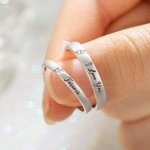 Anillos de pareja de plata de ley mate personalizados con mensaje