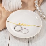 Plat à bijoux pour alliances en céramique blanche pure personnalisée avec nom