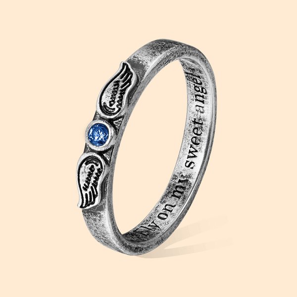 Personlig Vintage Graverad Änglavingar Ring med Födelsesten Minnesgåva till henne