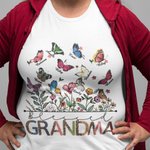 Maglietta personalizzata Felpa con cappuccio con farfalla di nascita e nome di famiglia per la nonna