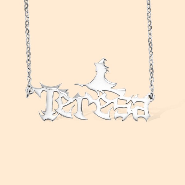 Gepersonaliseerde vleermuis heks pompoen spook gotische naam ketting Halloween Gift voor vrouwen meisjes