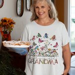 Maglietta personalizzata Felpa con cappuccio con farfalla di nascita e nome di famiglia per la nonna