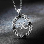 Personalisierte Initiale Halskette Morticia Rotierende Sterling Silber Messing Mittwoch Halskette