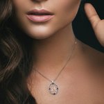 Personalisierte Initiale Halskette Morticia Rotierende Sterling Silber Messing Mittwoch Halskette
