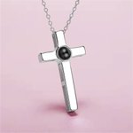 Collier Projection Personnalisée avec Photo Entourée de I Love You en 100 Langues Collier de Croix pour Couple