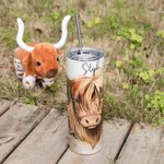 Gobelet personnalisé Highland Cow 20oz Food-Grade Skinny Tumbler avec paille et nom Cadeau d'anniversaire de Noël pour l'amateur de Highland Cow