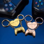Lot de 2 Porte-clés Assortis en Forme de Coeur Personnalisé avec Initiales sur Manettes de Jeu Cadeau Anniversaire pour Couple
