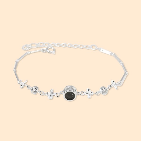 Bracelet de Projection Personnalisé avec Photo Bijou Orné de Trèfle à Quatre Feuilles Micro-sculpté Cadeau d'Anniversaire de Fête des Mères pour Elle