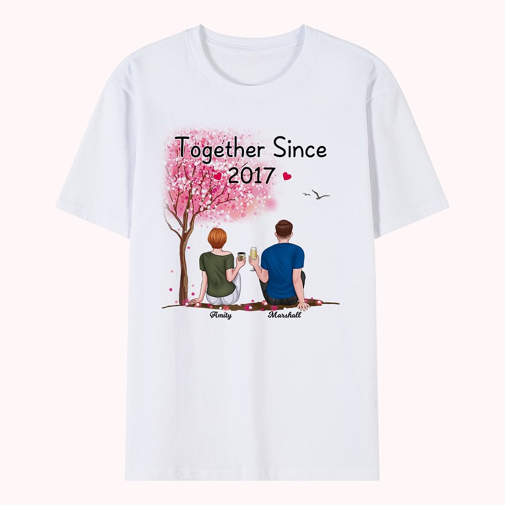Personalisiertes junges liebevolles Paar zusammen jubeln T-Shirt Jahrestag täglich tragen