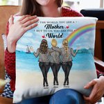 Personnalisé au monde, vous êtes une mère mais pour nous, vous êtes le monde Beach View et Rainbow Throw Pillow Cover