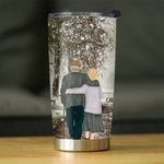 Gepersonaliseerde Old Couple Never Stop Holding Hands Sonw Winter Love 20oz Tumbler Verjaardag voor warme en koude dranken