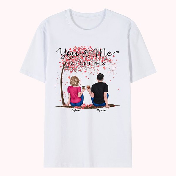 Couple personnalisé sous l'arbre d'amour Amour éternel T-shirt Anniversaire Voyage