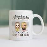 Personalizowany kubek ceramiczny prezent dla mamy za każdą szaloną córką stoi matka, która stworzyła biały kubek ceramiczny