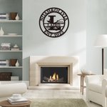 Plaque Décorative en Métal Personnalisée avec Prénoms Nom de Famille Initiale Année Décoration Murale Cadeau Emménagement Fête des Pères pour Homme
