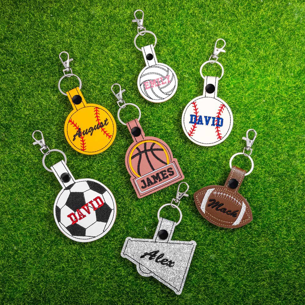 Personlig broderi Sportsveske Tag Fotball Tag Basketball Tag Baseball Tag Nøkkelringer Navnelapper Lunsj Perfekt laggave til spillere og trenere 2